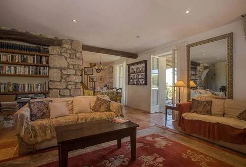 Domaine_la_Veronique_1_owners_experiences_south_france_holiday_villas