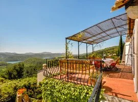 Luxury Retreats