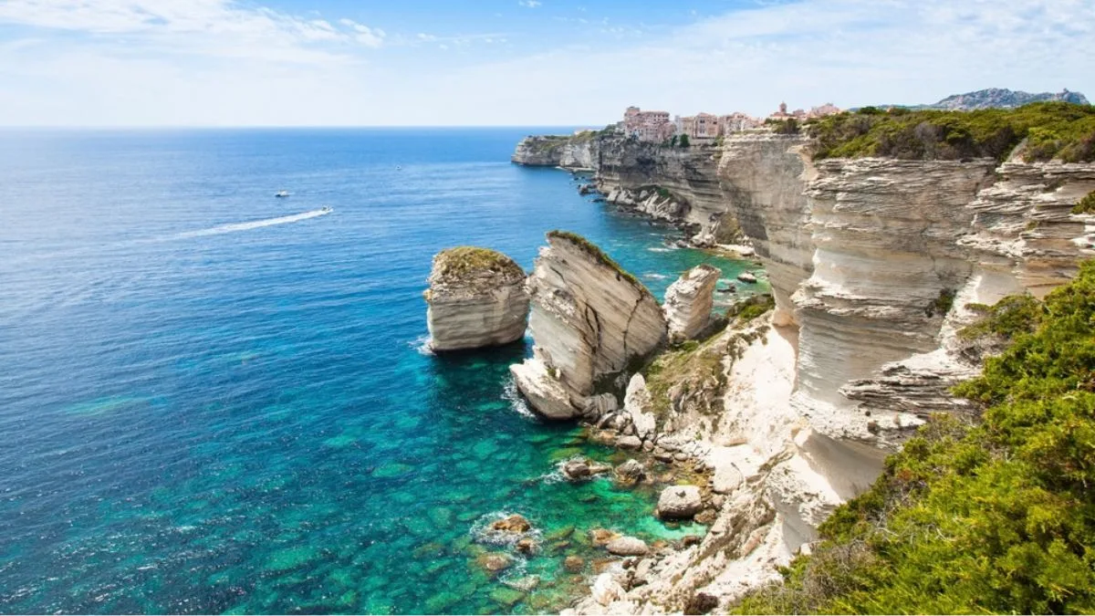 destination_corsica_1_south_france_holiday_villas