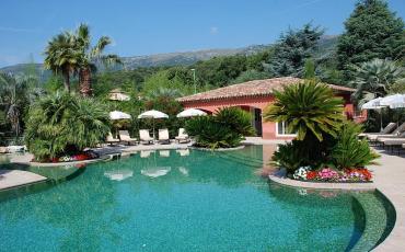 Villas in the charming hamlet of Carros on the Cote d Azur, close to Nice (CARR101)