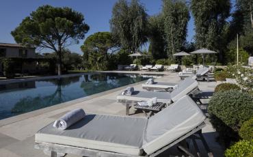 Luxury 10 bedroom holiday villa with private pool in Cote d'Azur France (STPZ158PV)