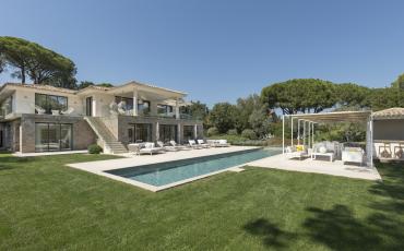 Luxury 6 bedroom holiday villa with private pool in Cote d'Azur France (PV603)