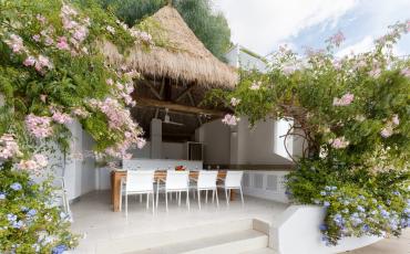 Luxury 8 bedroom holiday villa with private pool in Ibiza Spain (PV1419)