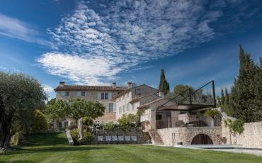 Gorgeous Old Bastide, Beautifully Renovated. Heated Pool. 8 bedrooms, sleeps up to 19 (VALB120)