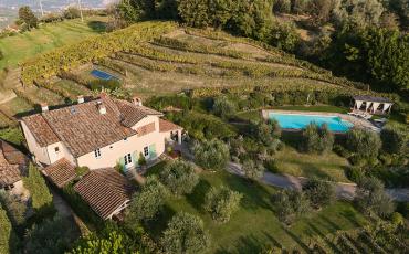 Luxury 5 bedroom holiday villa with private pool in Tuscany Italy (PV1246)