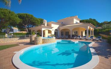 Luxury 6 bedroom holiday villa with private pool in Algarve Portugal (PV1233)