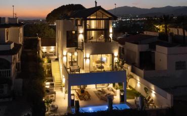 Luxury 4 bedroom holiday villa with private pool in Costa del Sol Spain (PV2996)