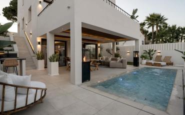Luxury 4 bedroom holiday villa with private pool in Costa del Sol Spain (PV2996)