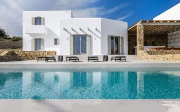 Luxury 3 bedroom holiday villa with private pool in Mykonos Greece (PV2481)