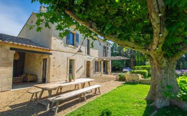Charming Provencal Mas with Pool, Walking Distance to Shops etc. 4 bedrooms to sleep 8 (SRDP141YF)