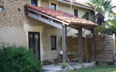 Gite with 3 bedrooms on Old Domaine of 6 Dwellings. Shared Pool. (MADIR103)