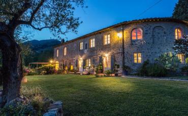 Luxury 7 bedroom holiday villa with private pool in Tuscany Italy (PV1534-2)
