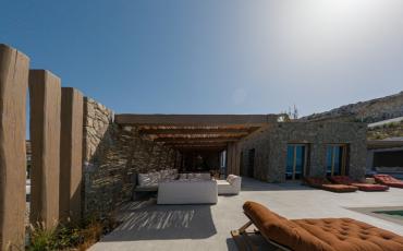 Luxury 6 bedroom holiday villa with private pool in Mykonos Greece (PV2587)
