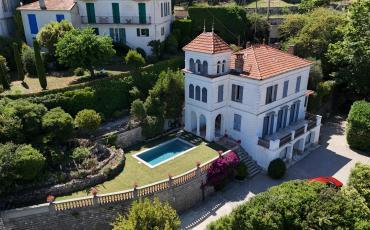 Gorgeous Old Perfumer's House. Beautifully Renovated. Pool. 5 bedrooms to sleep 10 (GRAS134)