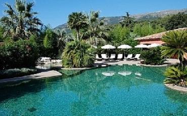 Villas in the charming hamlet of Carros on the Cote d Azur, close to Nice (CARR101)