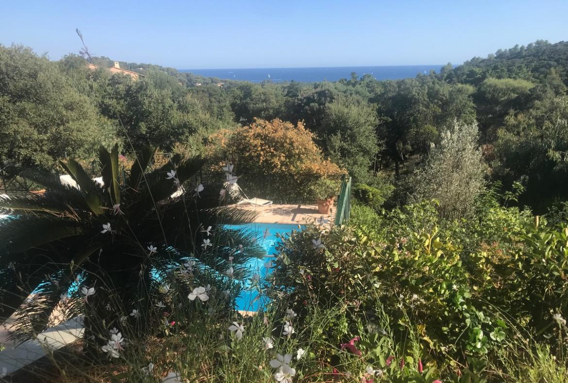 Luxury Villa with Stunning Sea Views. 5 bedrooms. Sleeps 10 (LCV113)