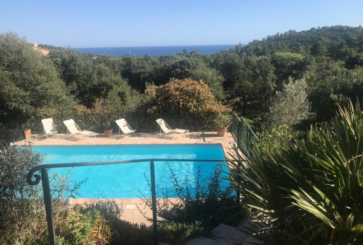 Luxury Villa with Stunning Sea Views. 5 bedrooms. Sleeps 10 (LCV113)