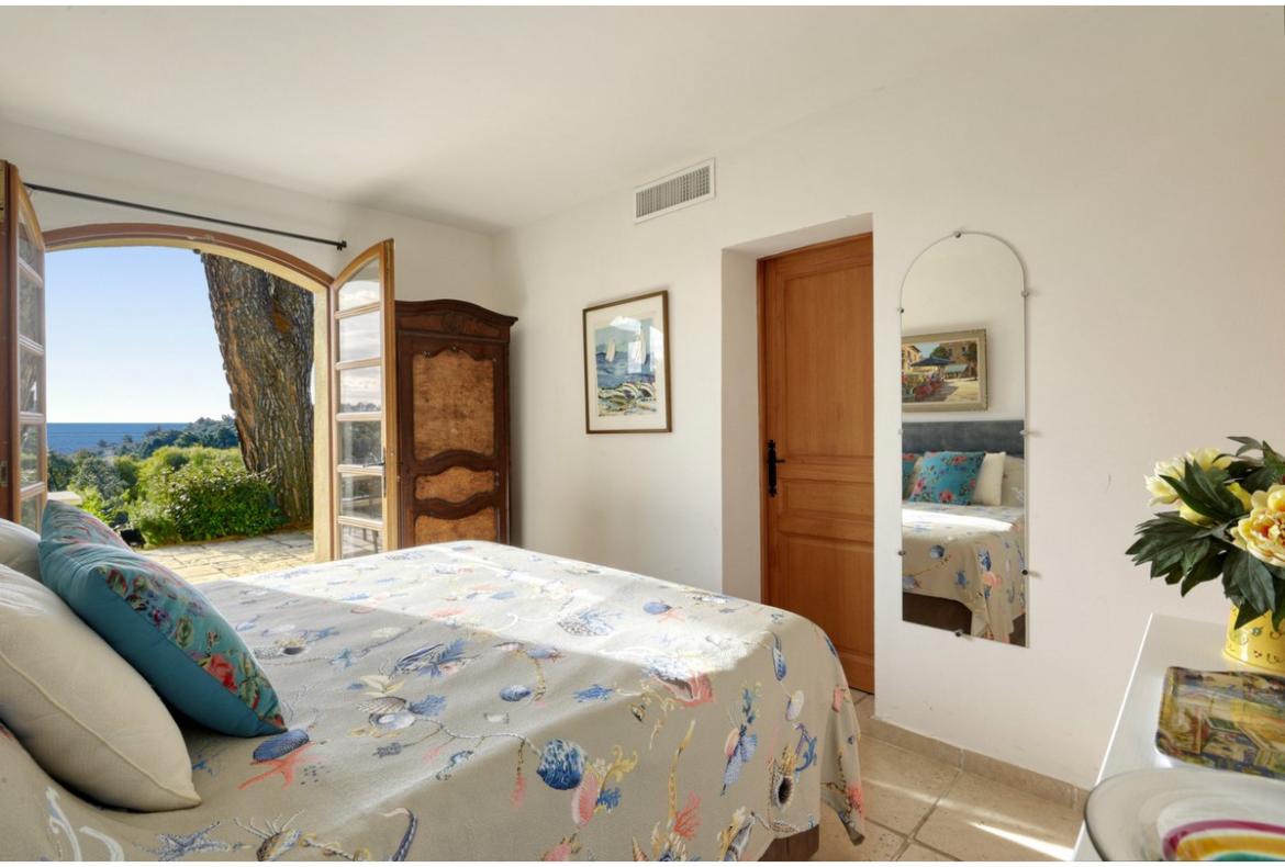 Luxury Villa with Stunning Sea Views. 5 bedrooms. Sleeps 10 (LCV113)