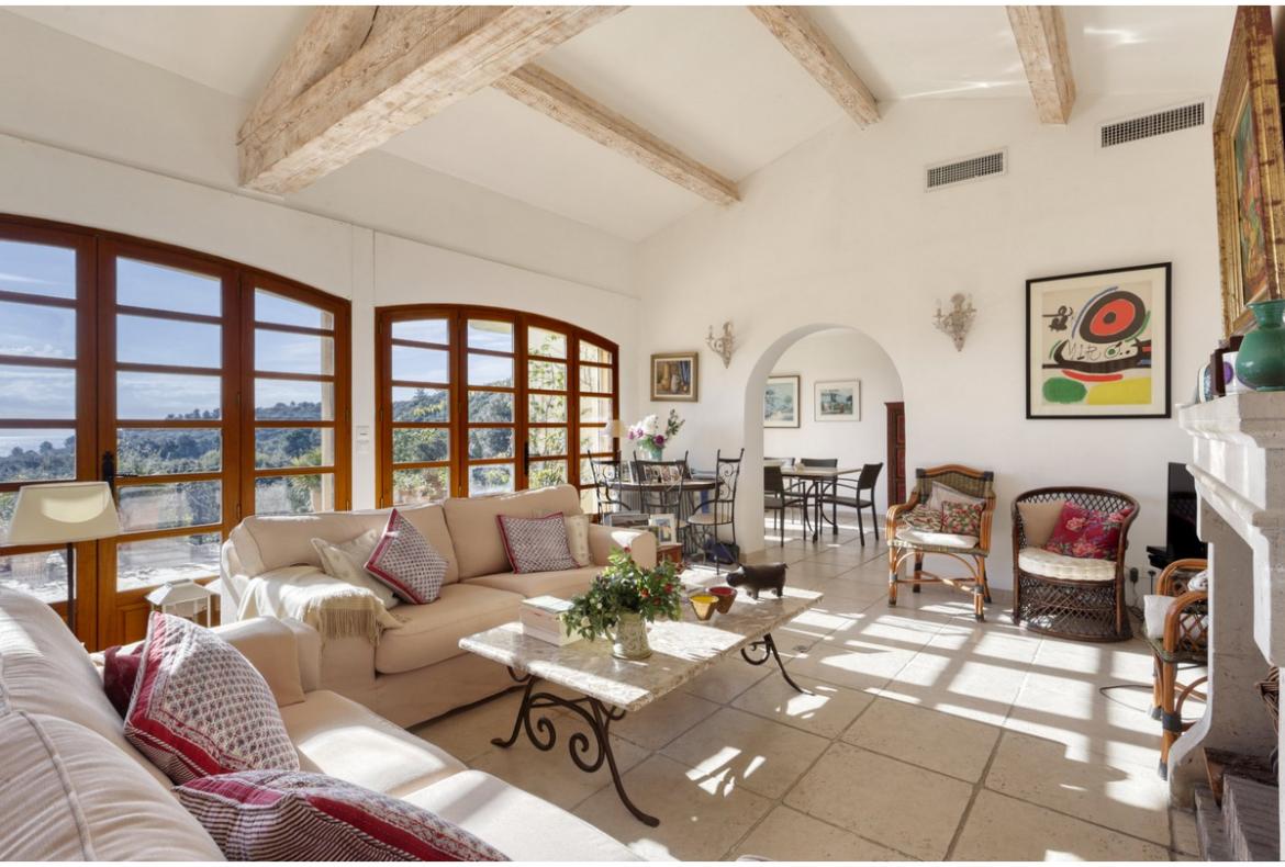 Luxury Villa with Stunning Sea Views. 5 bedrooms. Sleeps 10 (LCV113)
