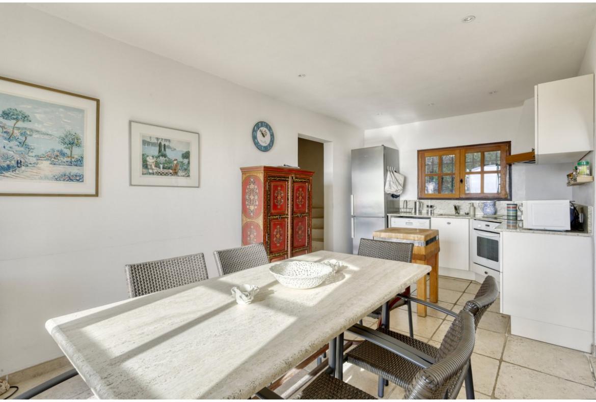 Luxury Villa with Stunning Sea Views. 5 bedrooms. Sleeps 10 (LCV113)