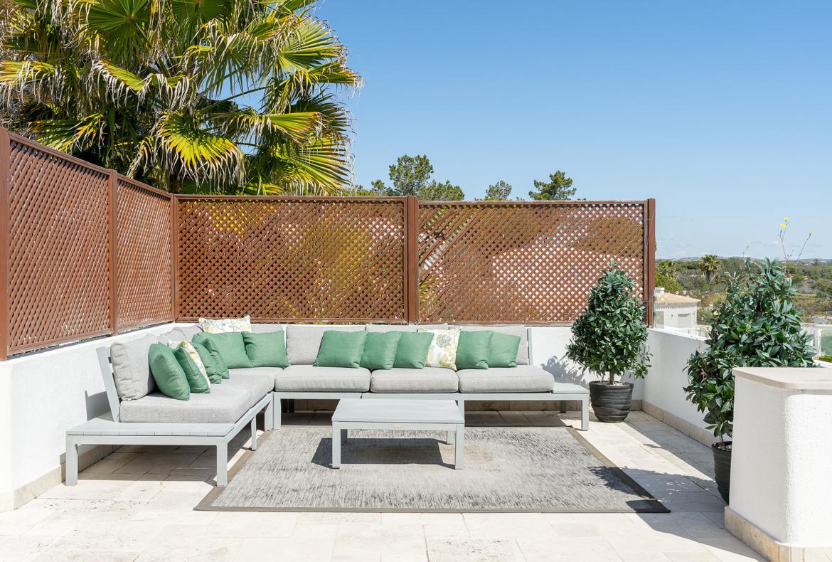 Luxury 3 bedroom holiday villa with private pool in Algarve Portugal (PV2862)