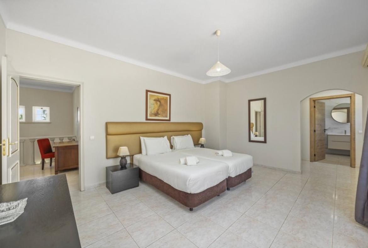 Luxury 8 bedroom holiday villa with private pool in Algarve Portugal (PV1738)