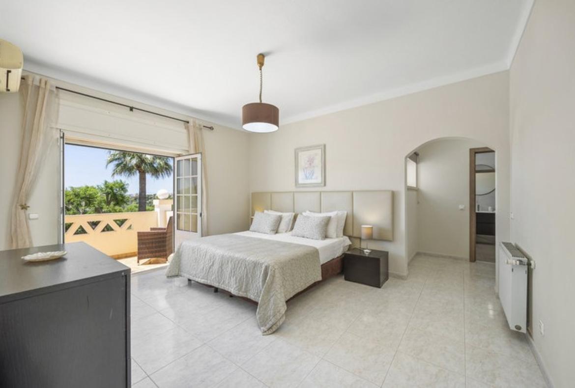 Luxury 8 bedroom holiday villa with private pool in Algarve Portugal (PV1738)