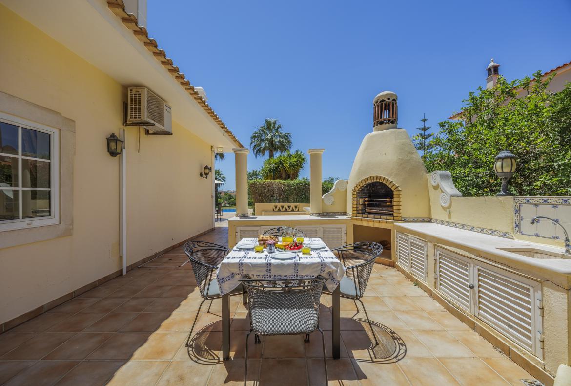 Luxury 8 bedroom holiday villa with private pool in Algarve Portugal (PV1738)