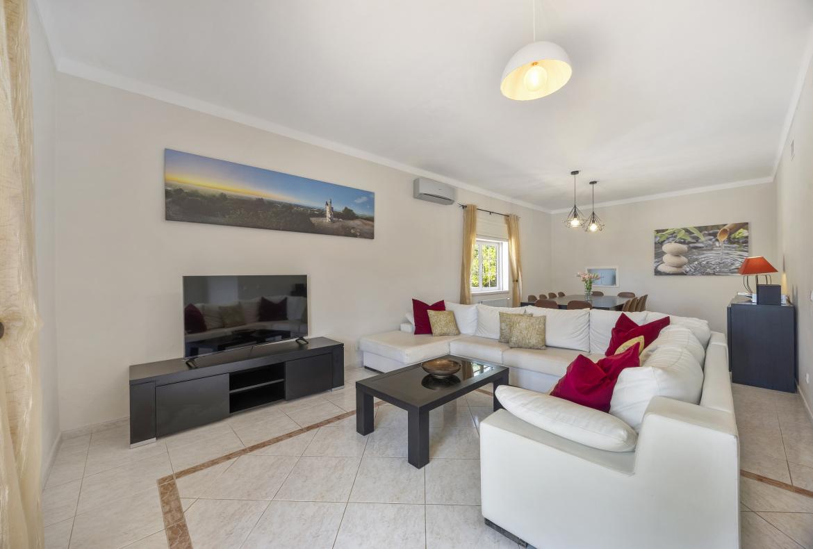Luxury 8 bedroom holiday villa with private pool in Algarve Portugal (PV1738)