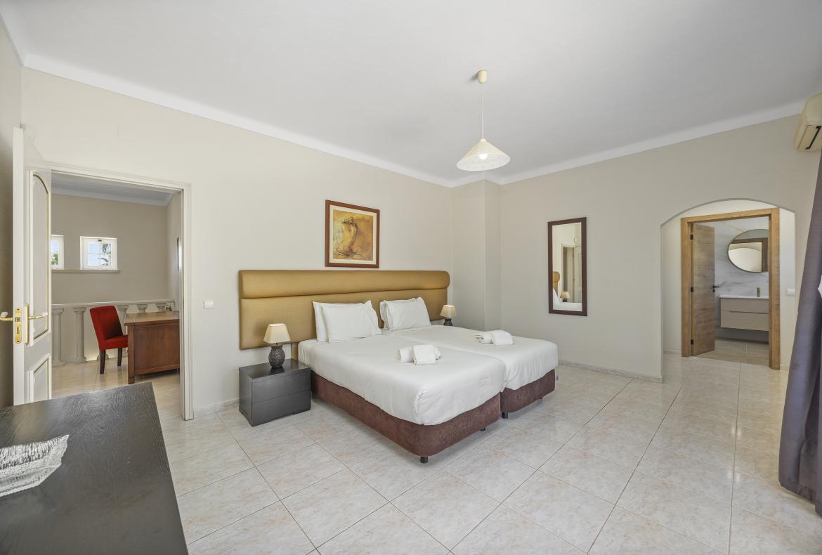 Luxury 8 bedroom holiday villa with private pool in Algarve Portugal (PV1738)