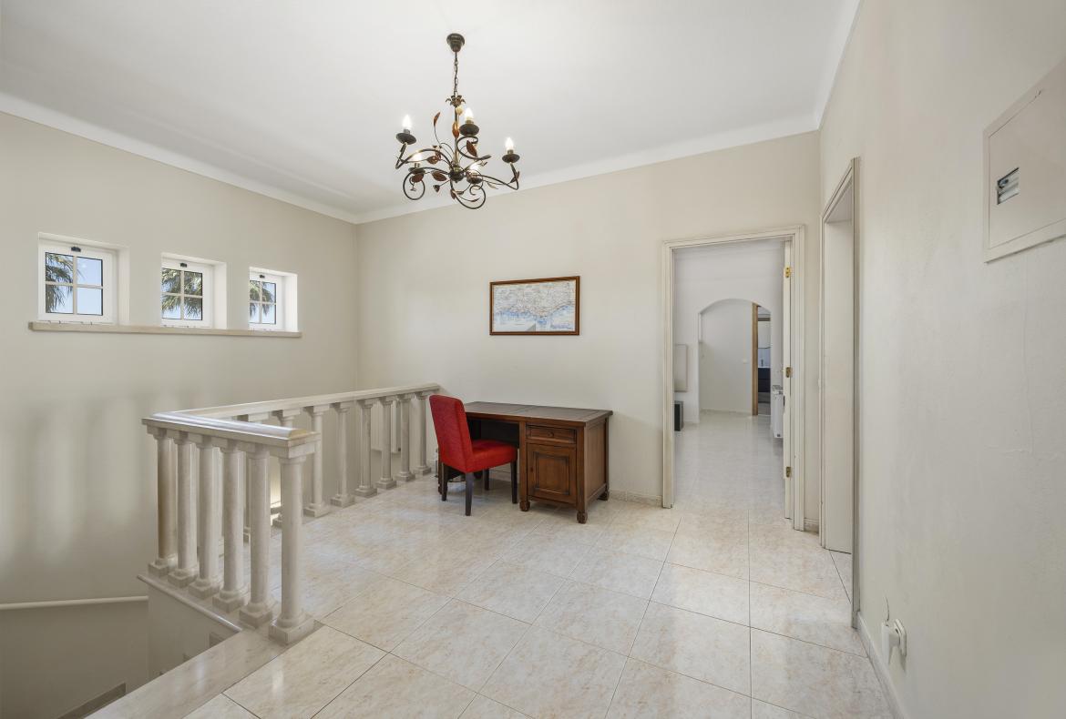 Luxury 8 bedroom holiday villa with private pool in Algarve Portugal (PV1738)