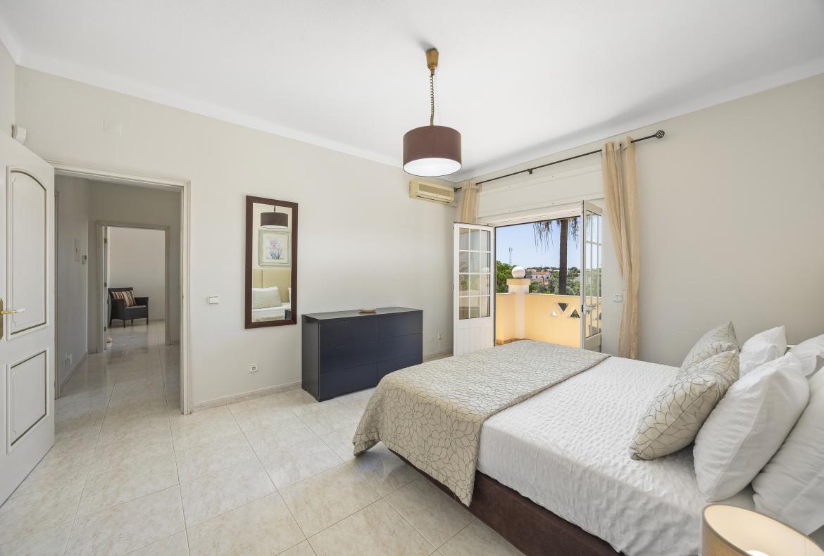 Luxury 8 bedroom holiday villa with private pool in Algarve Portugal (PV1738)