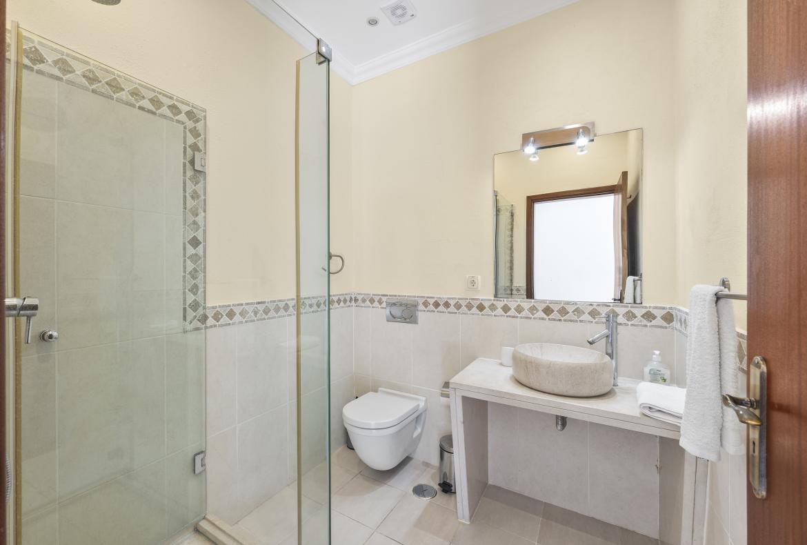 Luxury 8 bedroom holiday villa with private pool in Algarve Portugal (PV1738)