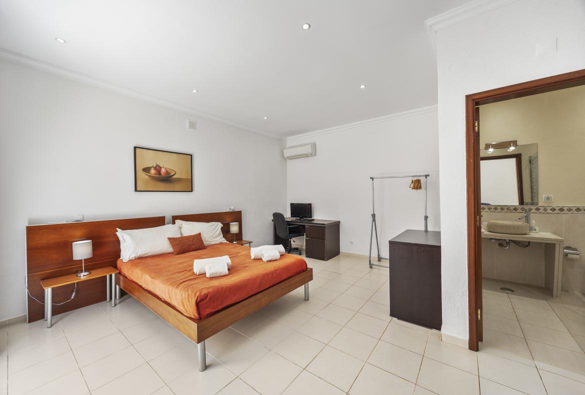 Luxury 8 bedroom holiday villa with private pool in Algarve Portugal (PV1738)