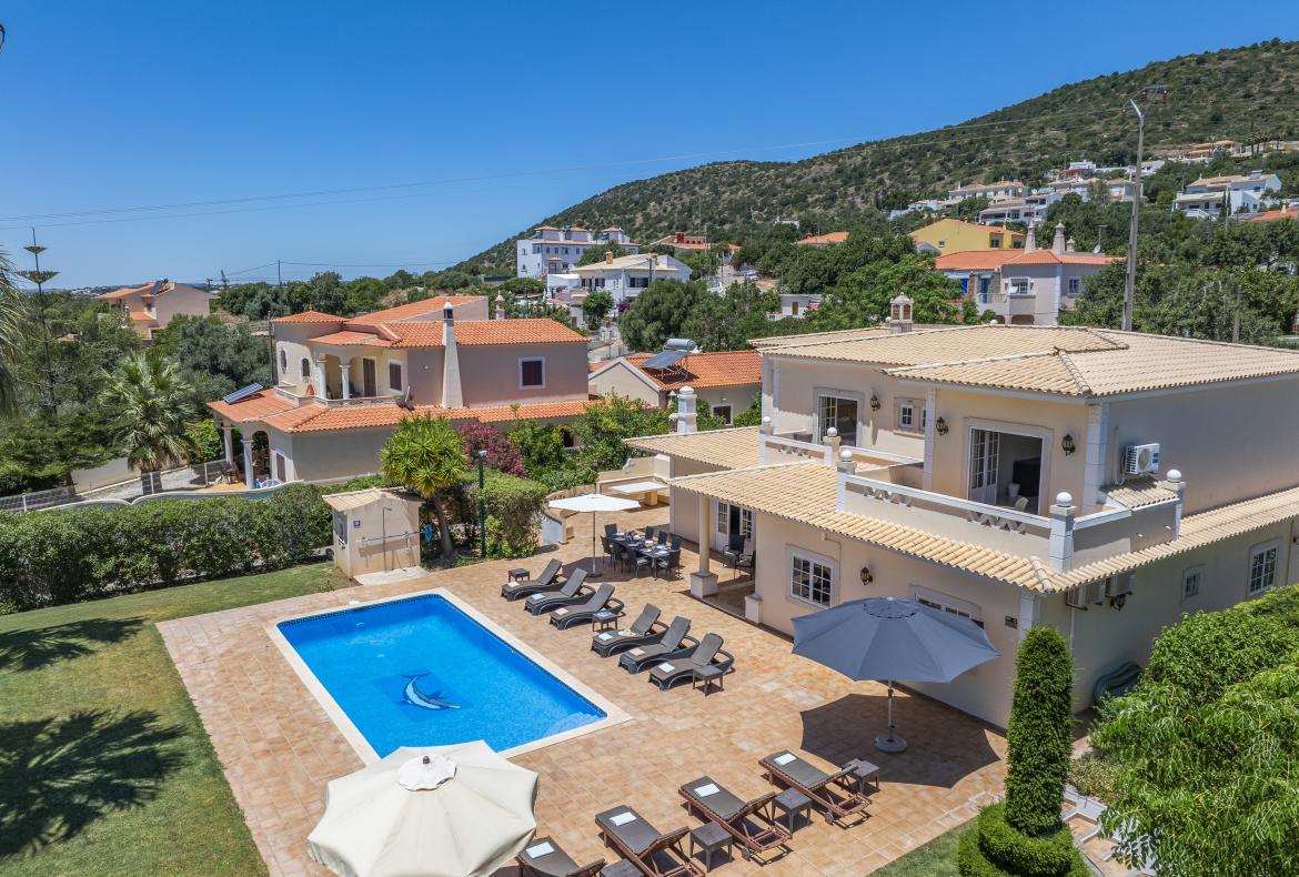 Luxury 8 bedroom holiday villa with private pool in Algarve Portugal (PV1738)