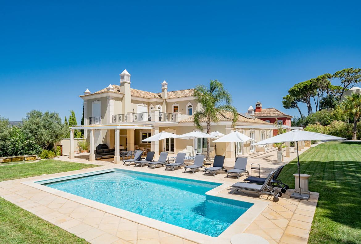 Luxury 6 bedroom holiday villa with private pool in Algarve Portugal (PV2729)