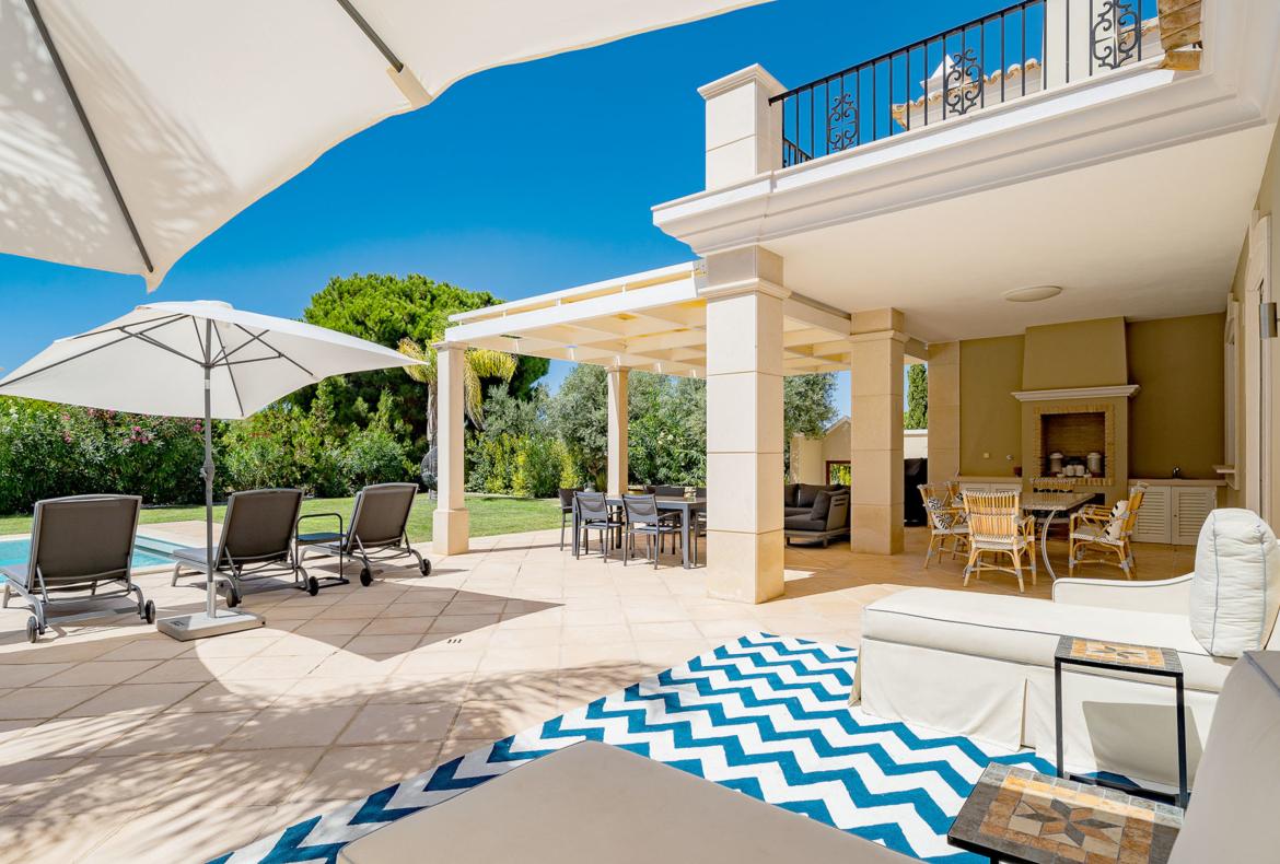 Luxury 6 bedroom holiday villa with private pool in Algarve Portugal (PV2729)