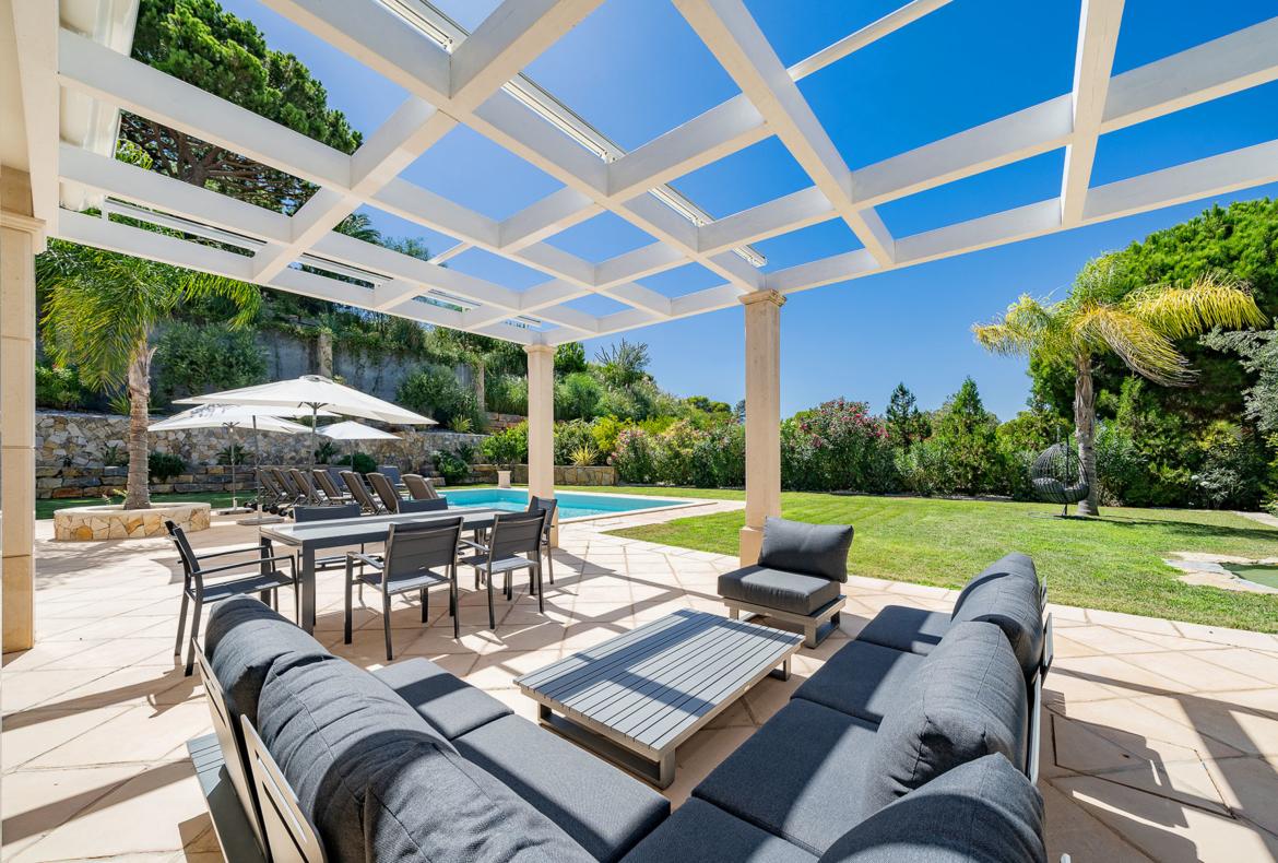 Luxury 6 bedroom holiday villa with private pool in Algarve Portugal (PV2729)