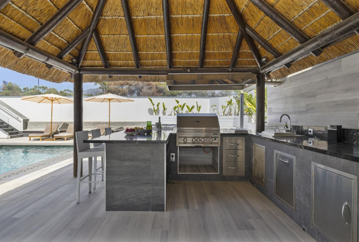 Luxury 5 bedroom holiday villa with private pool in Costa del Sol Spain (PV2994)