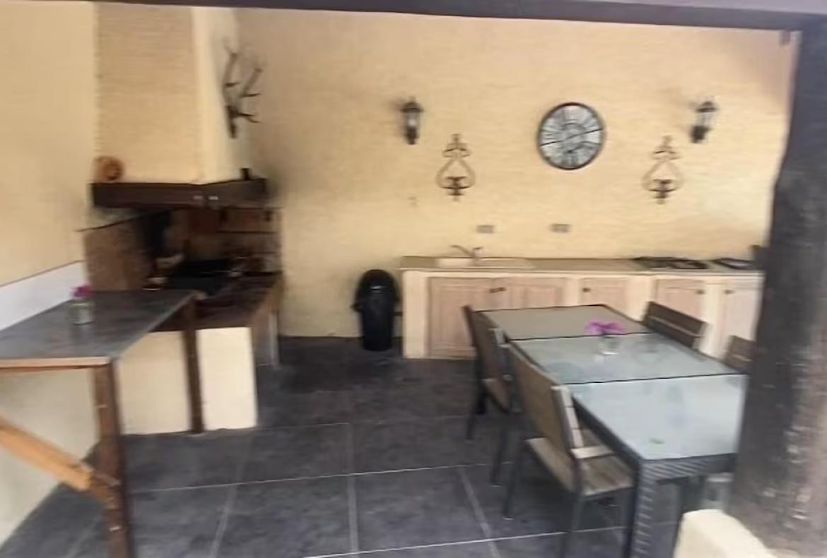 Villa with private heated pool and 7 bedrooms to sleep 13 near beach (MARS110)