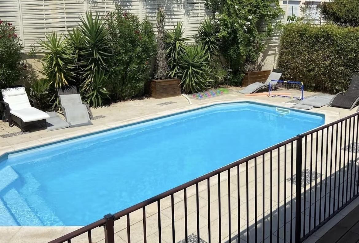 Villa with private heated pool and 7 bedrooms to sleep 13 near beach (MARS110)