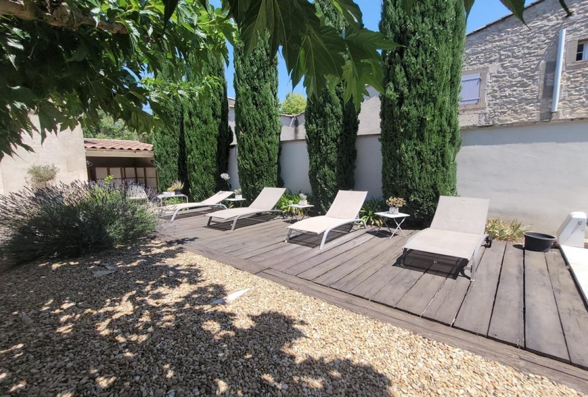 Charming House in St Etienne du Grès (SRDP100YF)