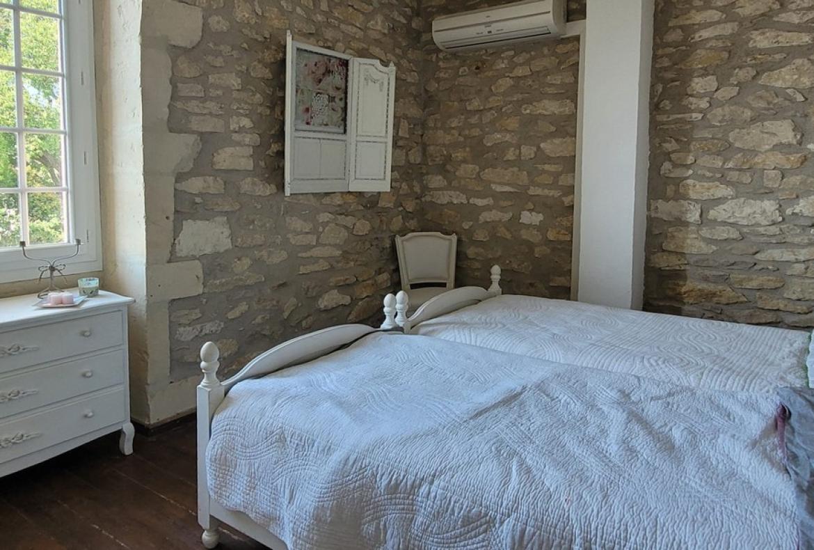 Charming House in St Etienne du Grès (SRDP100YF)