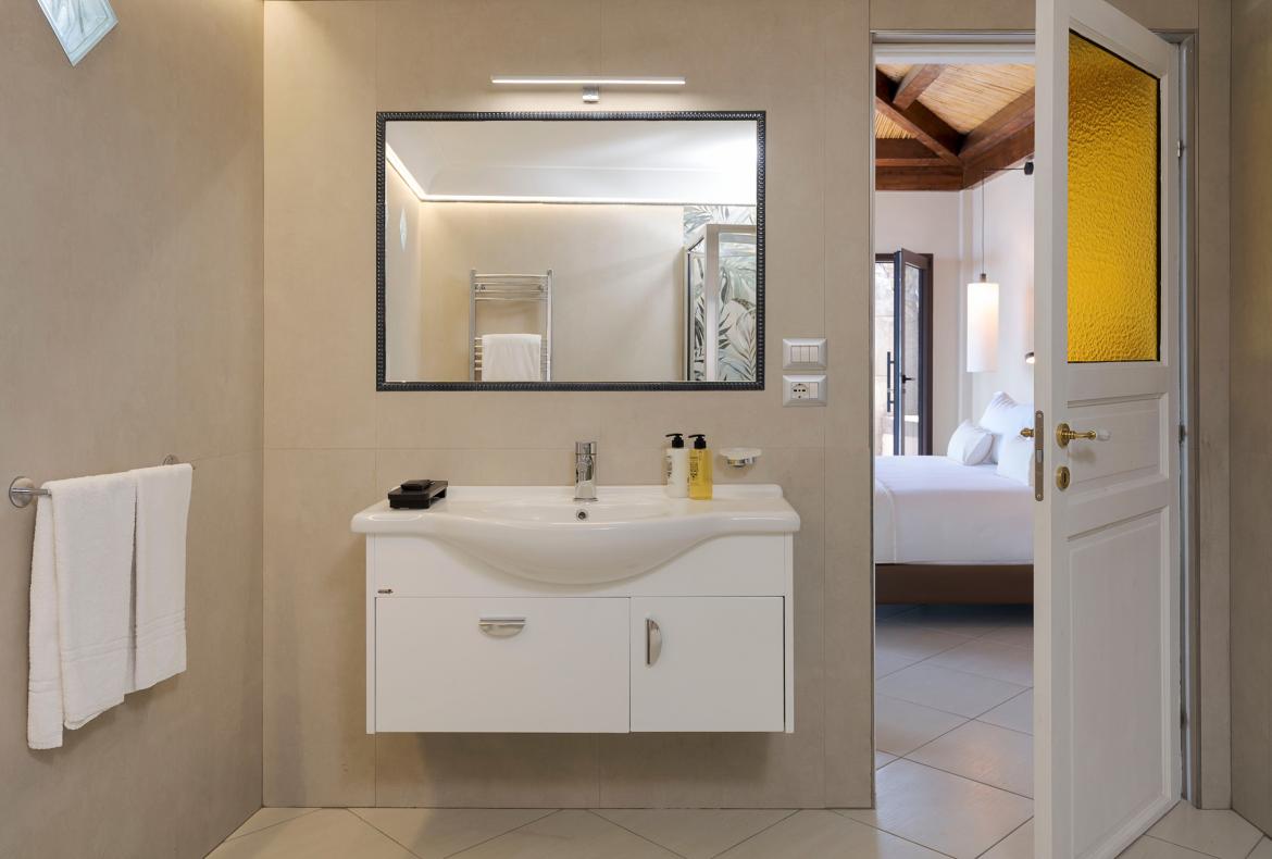 Luxury 4 bedroom holiday villa with private pool in Sicily Italy (PV253)