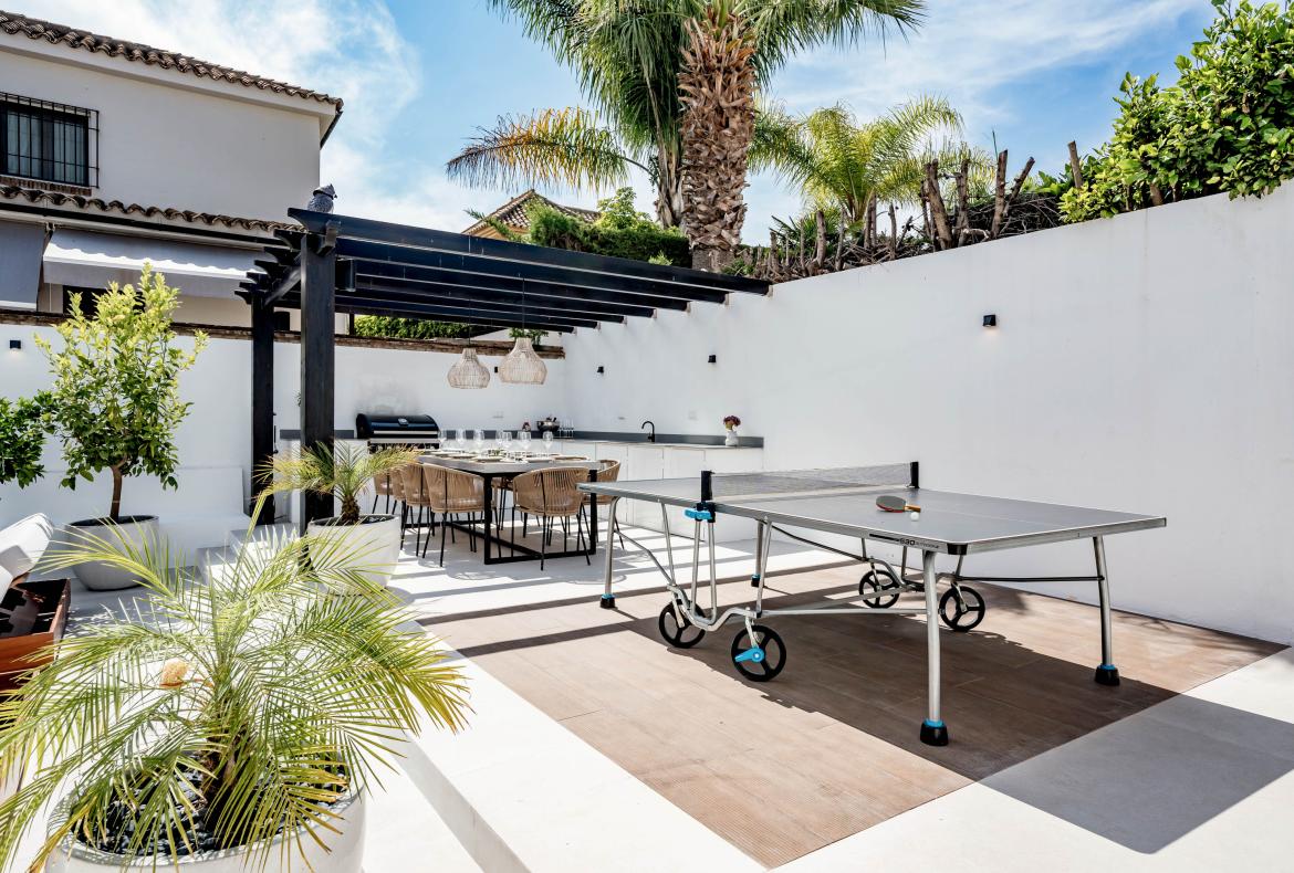 Luxury 8 bedroom holiday villa with private pool in Costa del Sol Spain (PV2986)