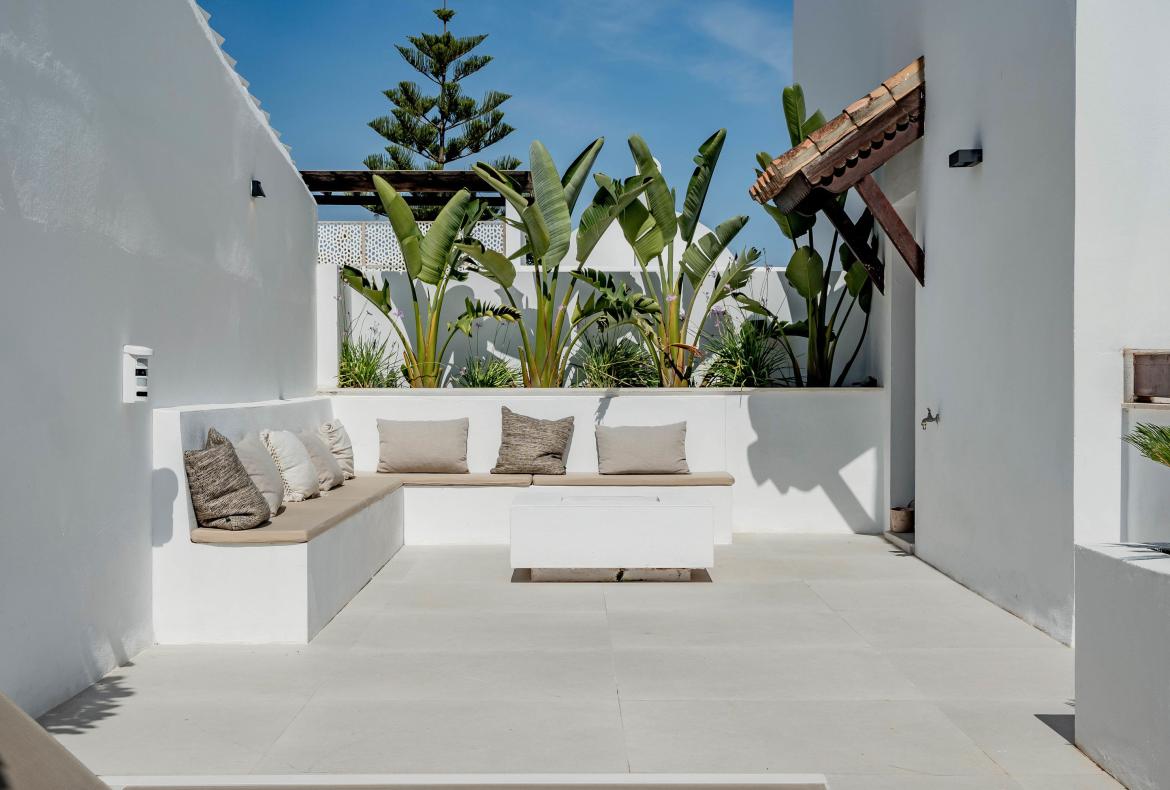 Luxury 8 bedroom holiday villa with private pool in Costa del Sol Spain (PV2986)