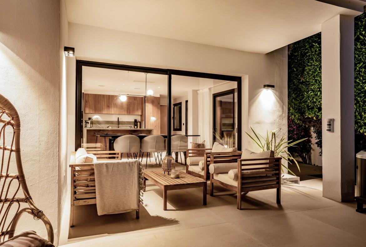 Luxury 8 bedroom holiday villa with private pool in Costa del Sol Spain (PV2986)