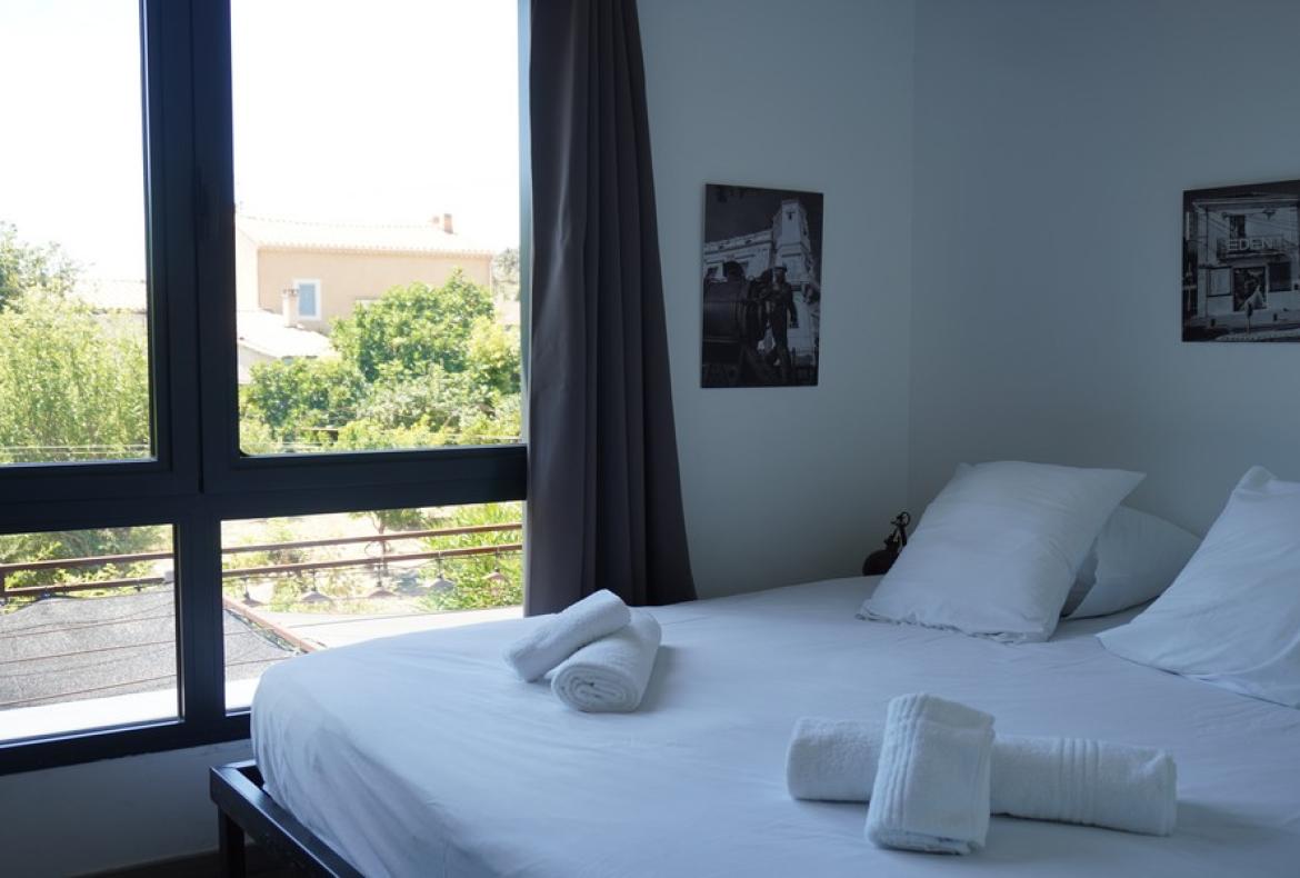Luxury Villa within Walking Distance of Beach and Harbour in La Ciotat. 7 bedrooms to sleep up to 15 (LACIO101)