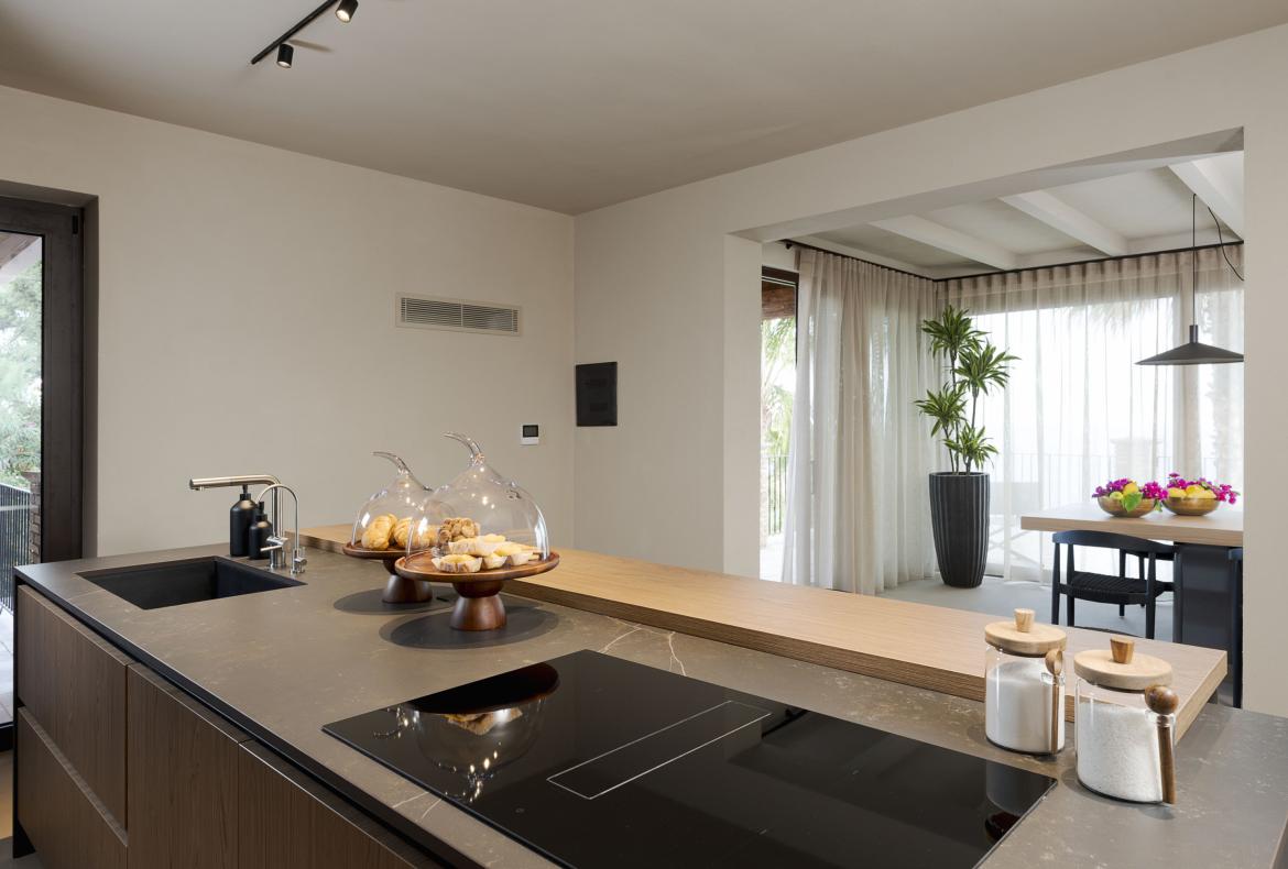 Luxury 4 bedroom holiday villa with private pool in Sicily Italy (PV253)