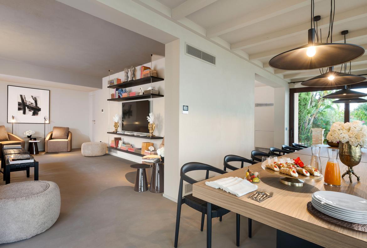 Luxury 4 bedroom holiday villa with private pool in Sicily Italy (PV253)
